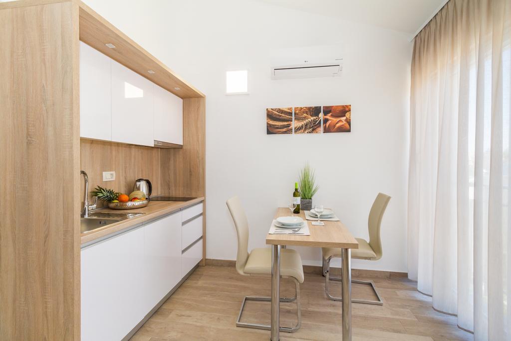 Villa Astoria Biograd Na Moru Ngoại thất bức ảnh