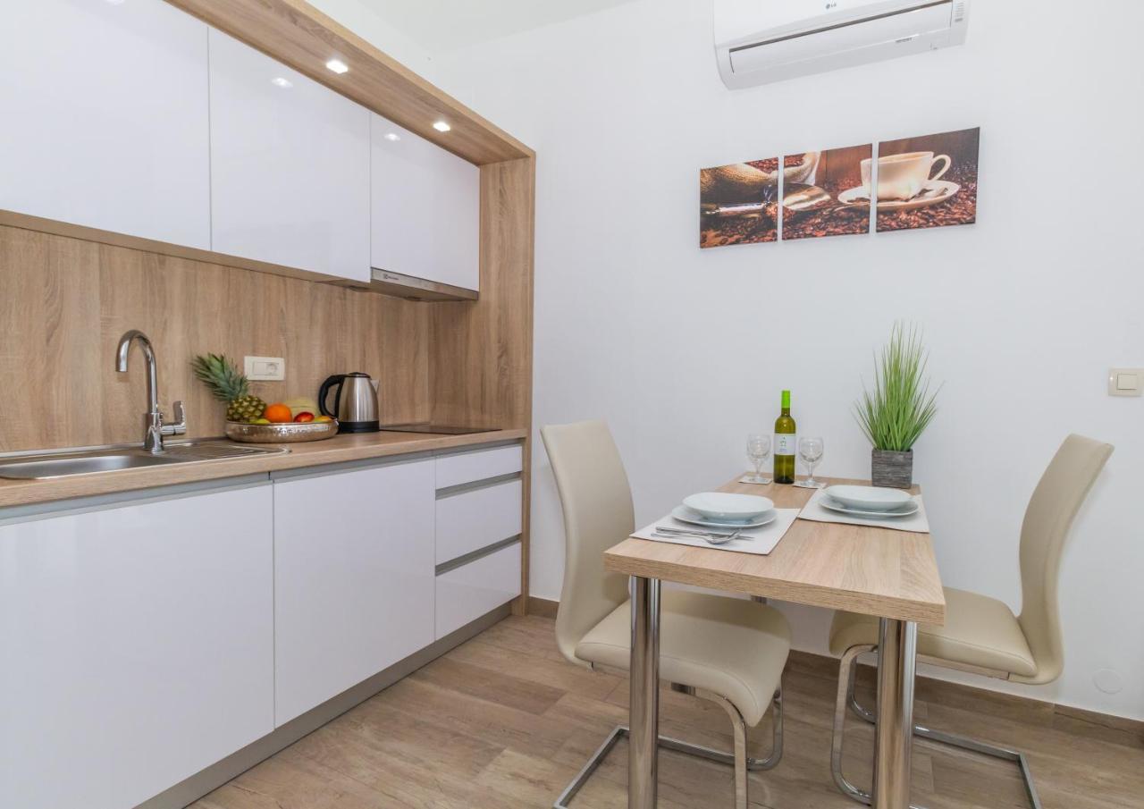 Villa Astoria Biograd Na Moru Ngoại thất bức ảnh