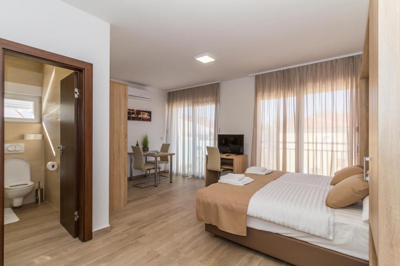 Villa Astoria Biograd Na Moru Ngoại thất bức ảnh