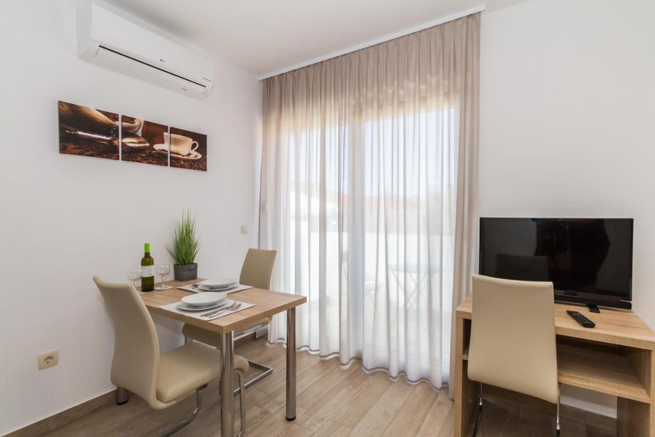 Villa Astoria Biograd Na Moru Ngoại thất bức ảnh