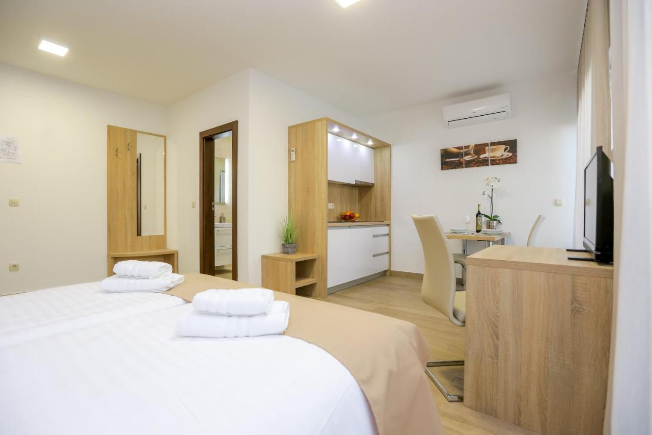 Villa Astoria Biograd Na Moru Ngoại thất bức ảnh